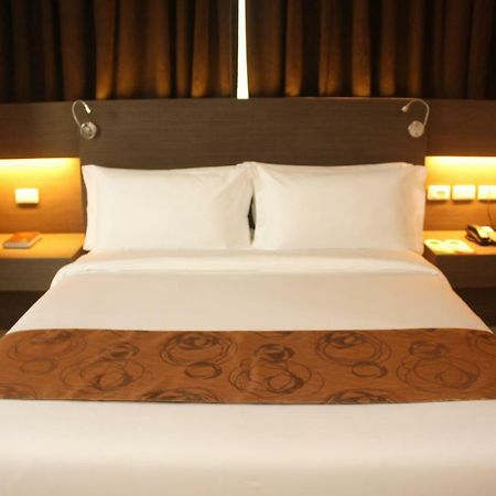 Kew Hotel Tagbilaran Экстерьер фото