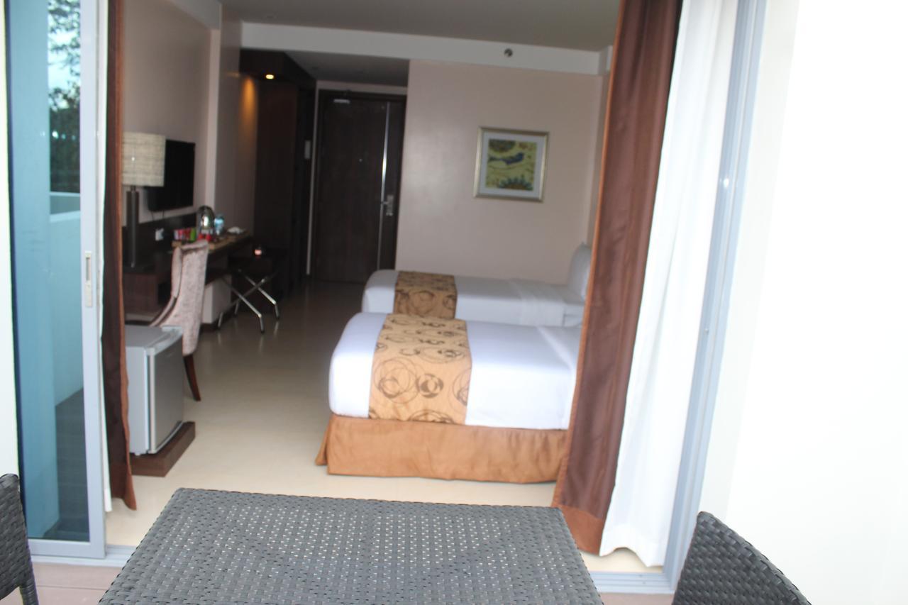 Kew Hotel Tagbilaran Экстерьер фото