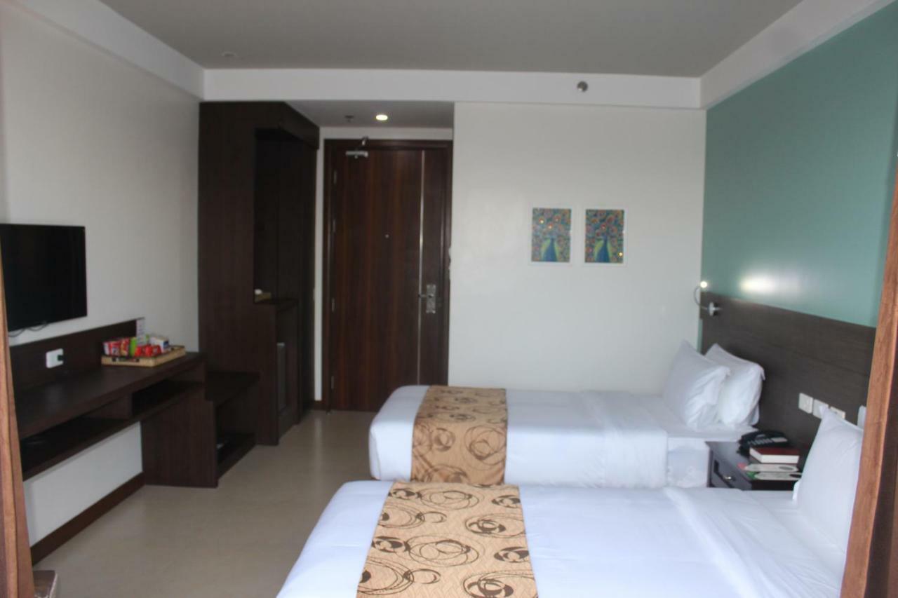Kew Hotel Tagbilaran Экстерьер фото